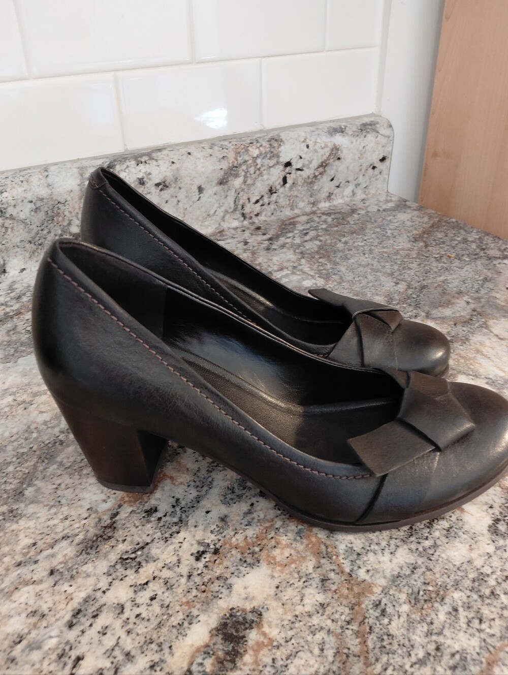 Ecco Black Leather Bow Block Heel Pumps